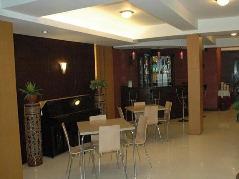 Hotel Bontocinde Makassar Exterior photo
